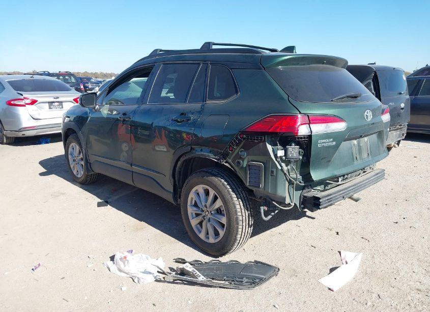 Photo 3 of 2022 Toyota Corolla CROSS LE (VIN 7MUCAAAG3NV019387)