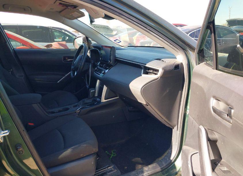 Photo 5 of 2022 Toyota Corolla CROSS LE (VIN 7MUCAAAG3NV019387)