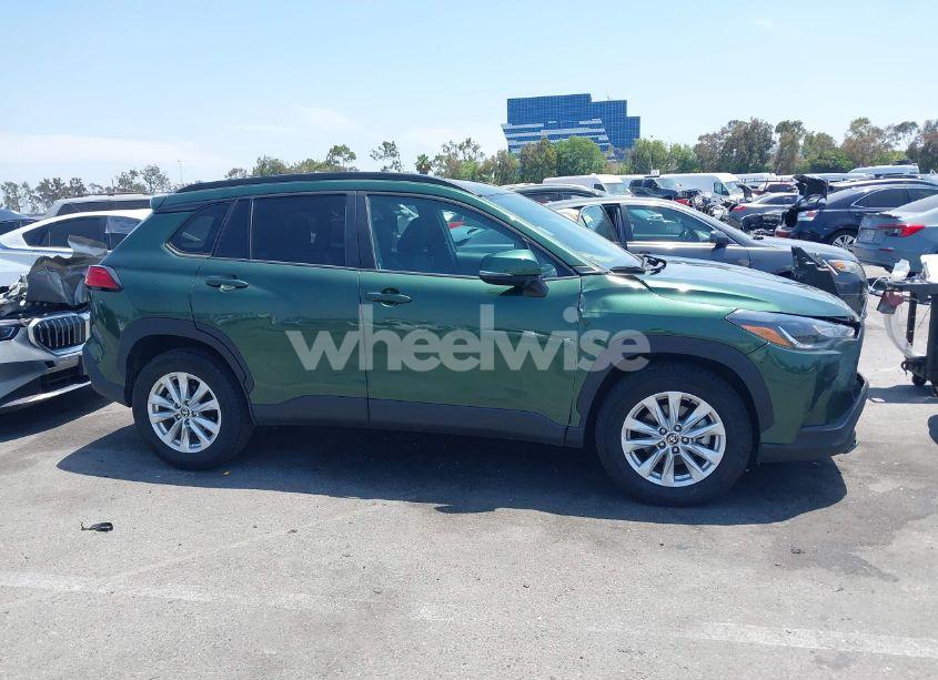 Photo 13 of 2023 Toyota Corolla CROSS LE (VIN 7MUCAAAG3PV042624)