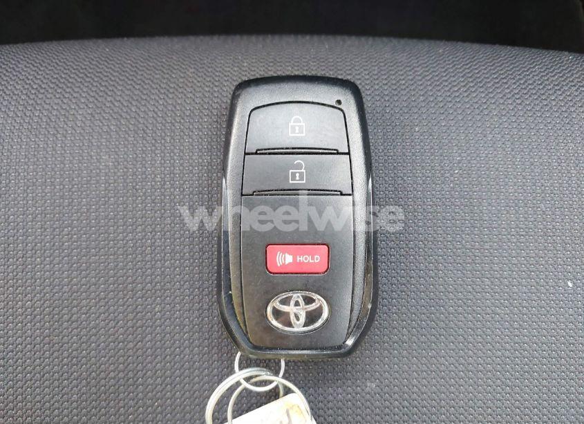 Photo 11 of 2023 Toyota Corolla CROSS LE (VIN 7MUCAAAG3PV046088)