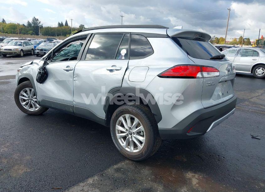 Photo 3 of 2023 Toyota Corolla CROSS LE (VIN 7MUCAAAG3PV046088)