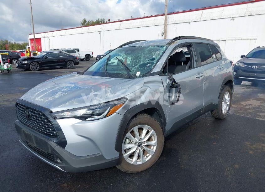 Photo 6 of 2023 Toyota Corolla CROSS LE (VIN 7MUCAAAG3PV046088)