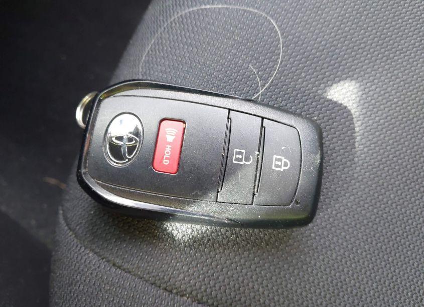 Photo 11 of 2023 Toyota Corolla CROSS LE (VIN 7MUCAAAG3PV047757)