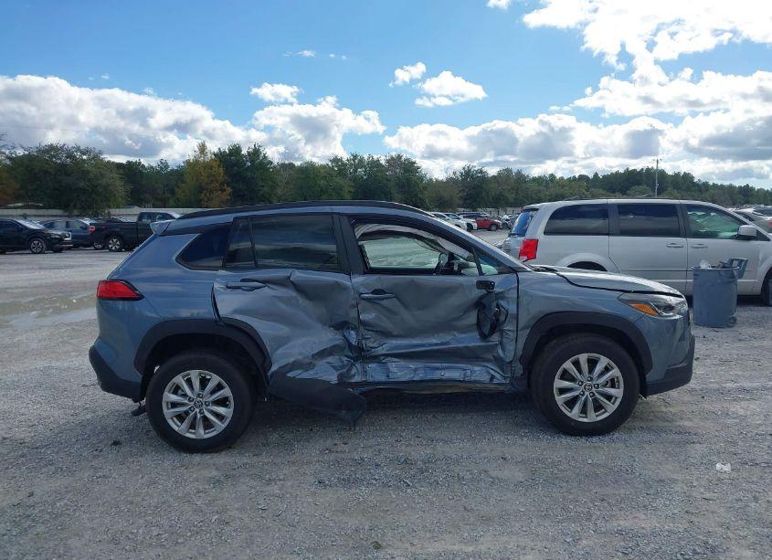 Photo 13 of 2023 Toyota Corolla CROSS LE (VIN 7MUCAAAG3PV047757)