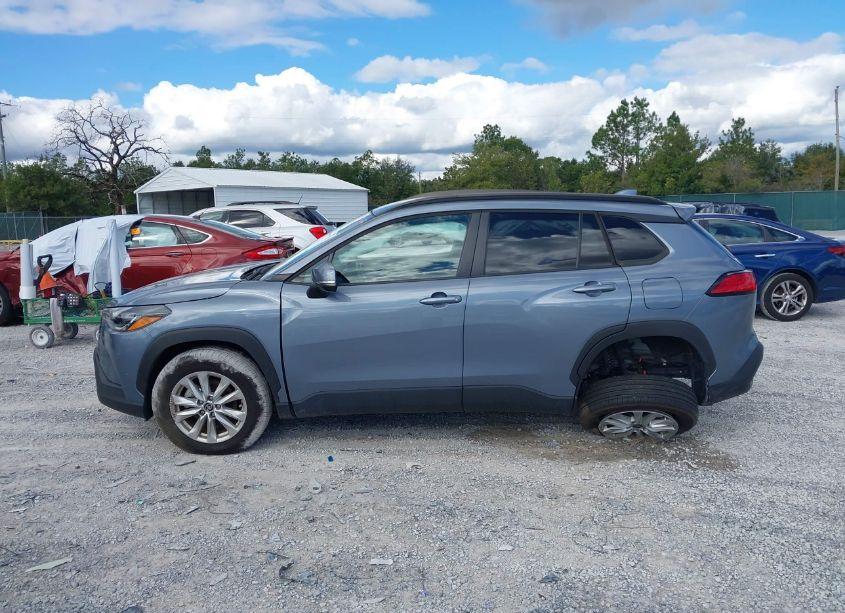 Photo 14 of 2023 Toyota Corolla CROSS LE (VIN 7MUCAAAG3PV047757)