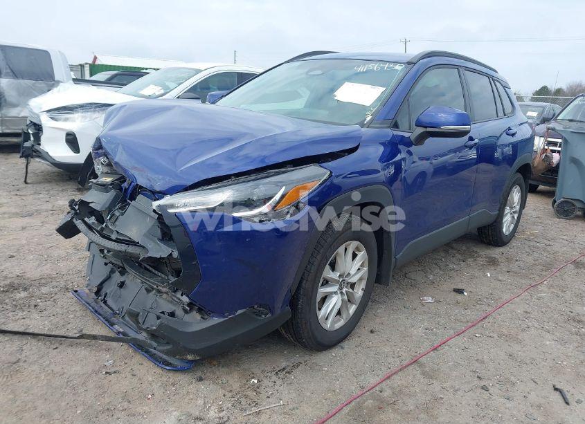 Photo 2 of 2024 Toyota Corolla CROSS LE (VIN 7MUCAAAG3RV081359)