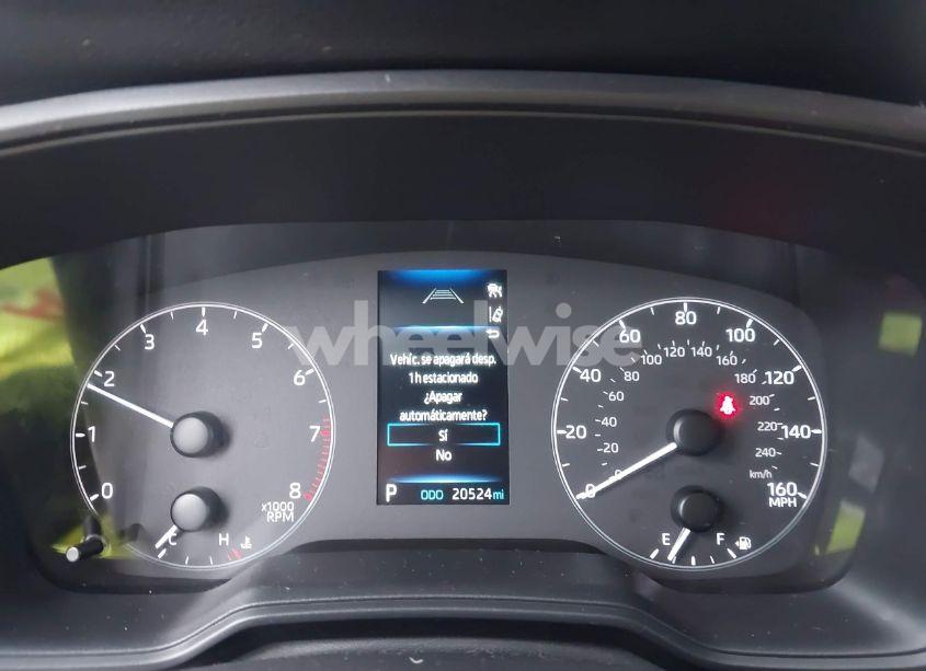 Photo 7 of 2024 Toyota Corolla CROSS LE (VIN 7MUCAAAG3RV098629)