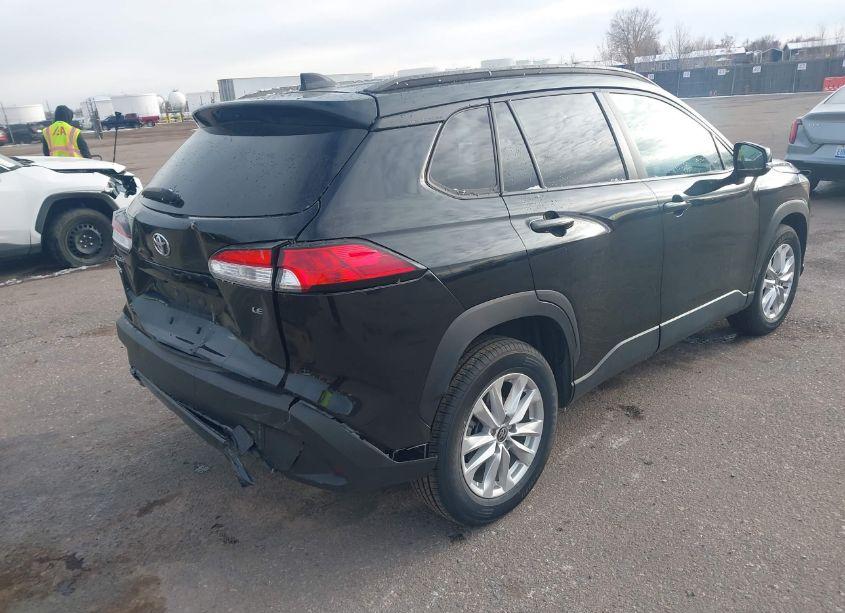 Photo 4 of 2022 Toyota Corolla CROSS LE (VIN 7MUCAAAG5NV007838)