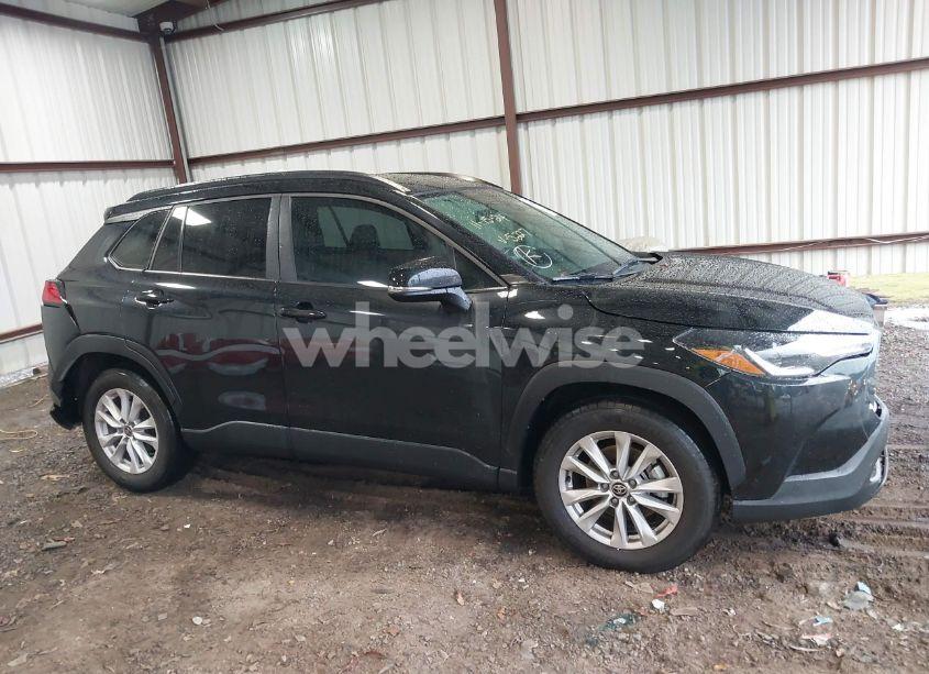 Photo 13 of 2022 Toyota Corolla CROSS LE (VIN 7MUCAAAG5NV015227)