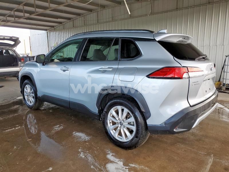 Photo 5 of 2022 TOYOTA COROLLA CROSS LE (VIN 7MUCAAAG5NV032352)