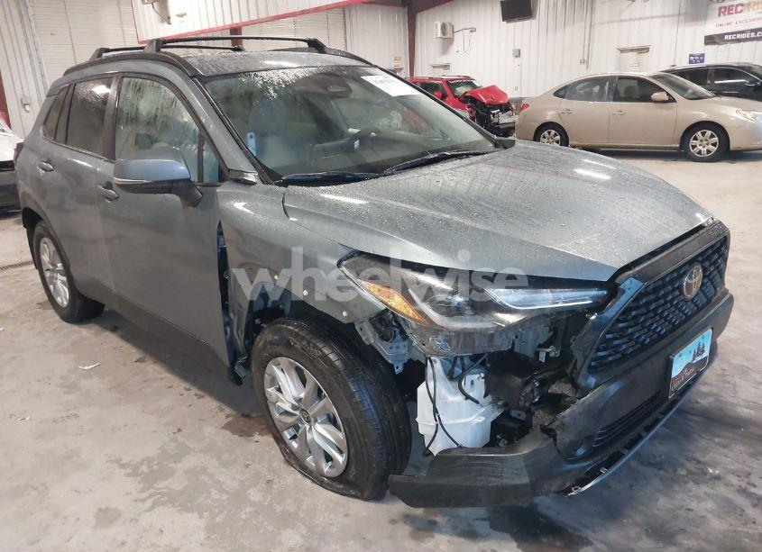 2024 Toyota Corolla CROSS LE (VIN 7MUCAAAG5RV117536) main photo