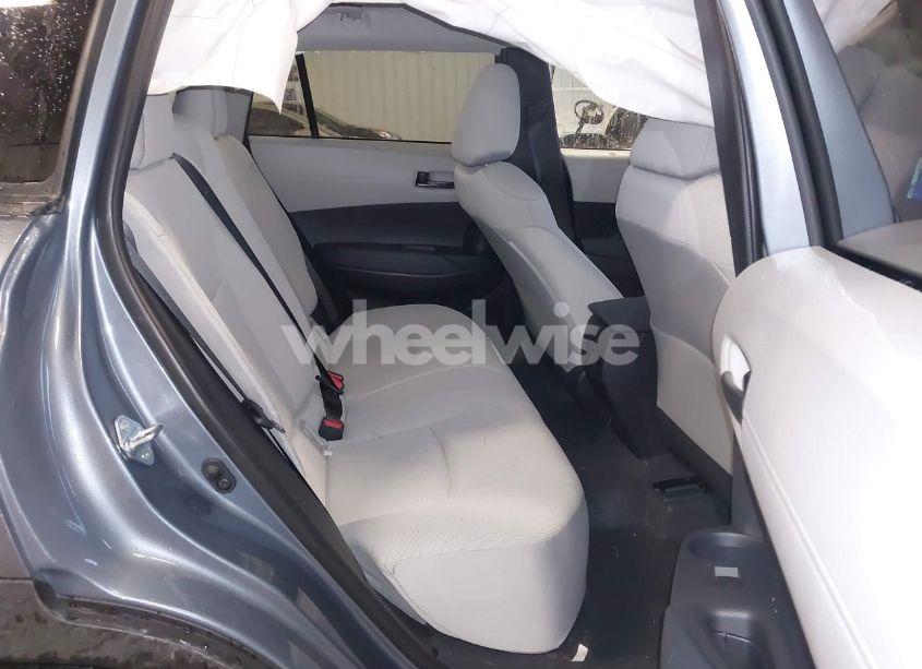 Photo 8 of 2024 Toyota Corolla CROSS LE (VIN 7MUCAAAG5RV117536)