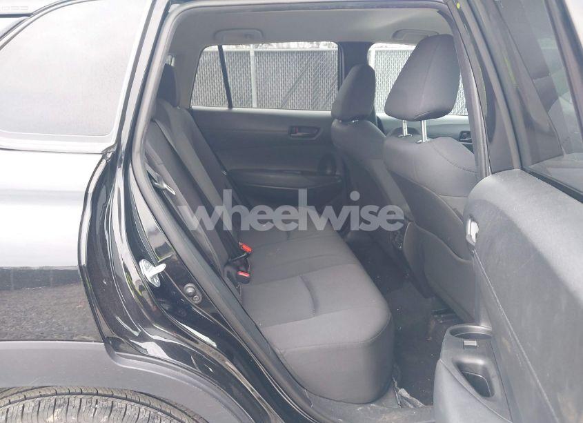 Photo 8 of 2022 Toyota Corolla CROSS LE (VIN 7MUCAAAG6NV025247)