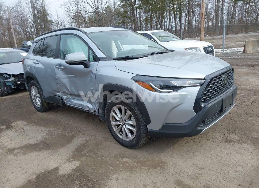 2023 Toyota Corolla CROSS LE (VIN 7MUCAAAG6PV056131) main photo