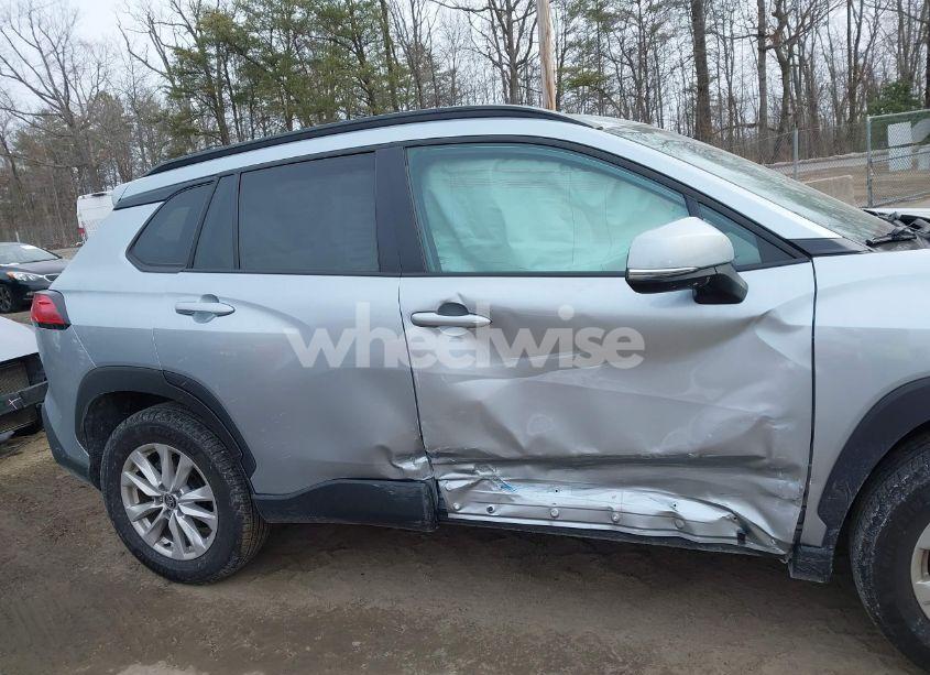 Photo 13 of 2023 Toyota Corolla CROSS LE (VIN 7MUCAAAG6PV056131)