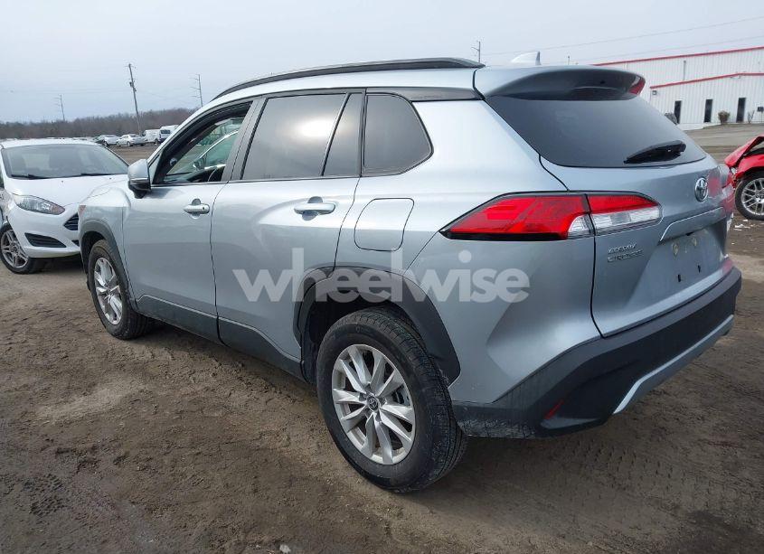 Photo 3 of 2023 Toyota Corolla CROSS LE (VIN 7MUCAAAG6PV056131)
