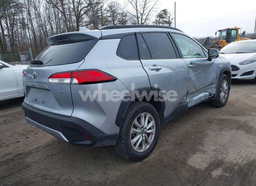 Photo 4 of 2023 Toyota Corolla CROSS LE (VIN 7MUCAAAG6PV056131)