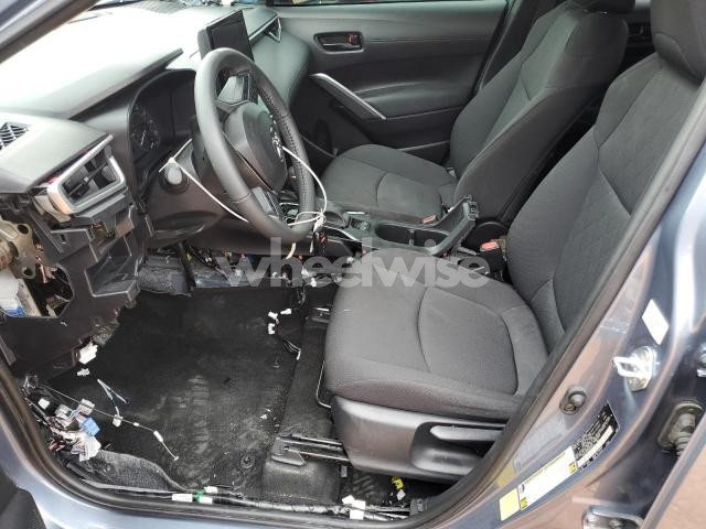 Photo 12 of 2024 TOYOTA COROLLA CROSS LE (VIN 7MUCAAAG6RV080240)