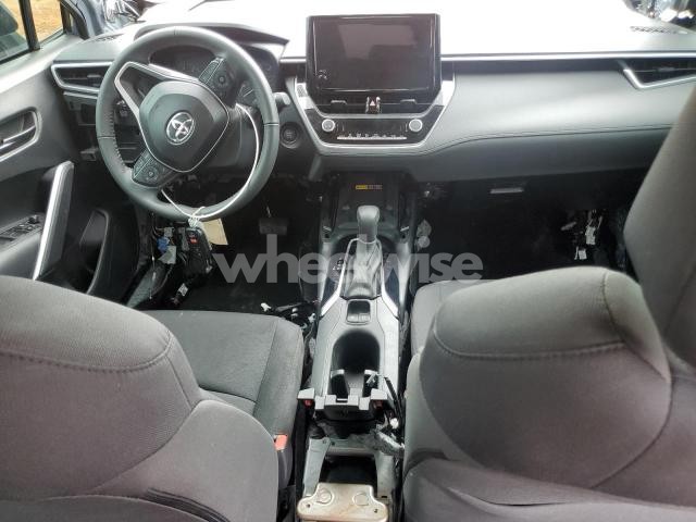 Photo 2 of 2024 TOYOTA COROLLA CROSS LE (VIN 7MUCAAAG6RV080240)