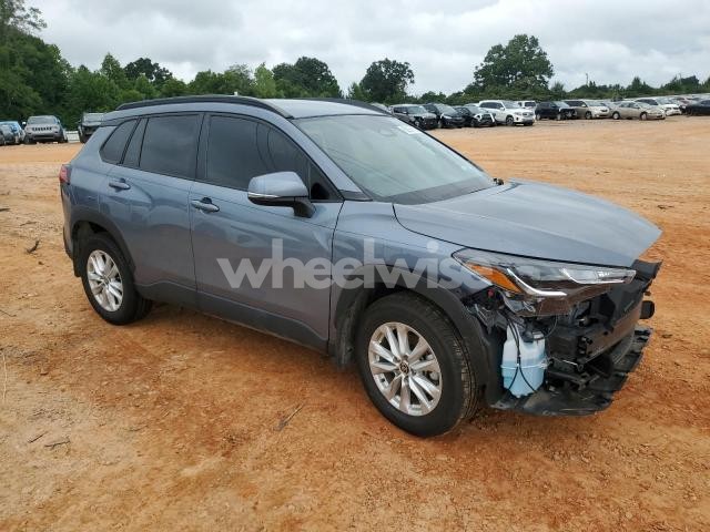 Photo 3 of 2024 TOYOTA COROLLA CROSS LE (VIN 7MUCAAAG6RV080240)