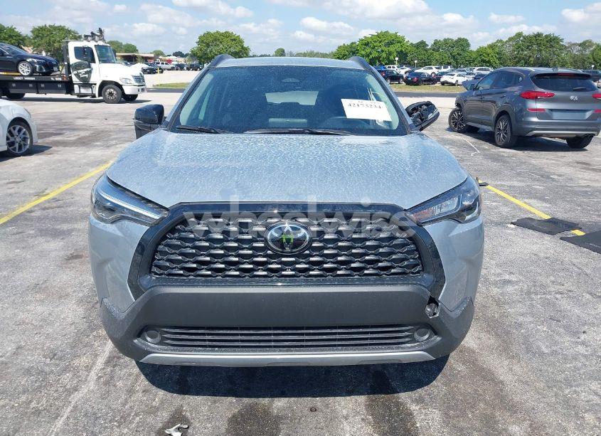 Photo 12 of 2025 Toyota Corolla CROSS LE (VIN 7MUCAAAG6SV125019)