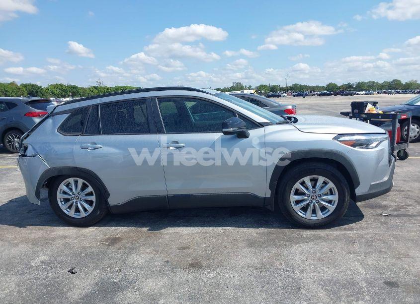 Photo 13 of 2025 Toyota Corolla CROSS LE (VIN 7MUCAAAG6SV125019)