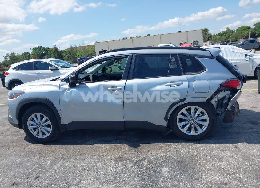 Photo 14 of 2025 Toyota Corolla CROSS LE (VIN 7MUCAAAG6SV125019)