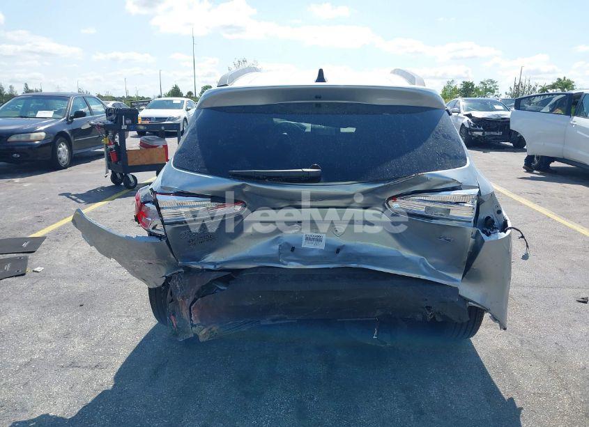 Photo 6 of 2025 Toyota Corolla CROSS LE (VIN 7MUCAAAG6SV125019)