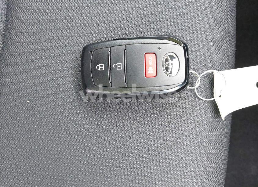 Photo 11 of 2025 Toyota Corolla CROSS LE (VIN 7MUCAAAG6SV131340)