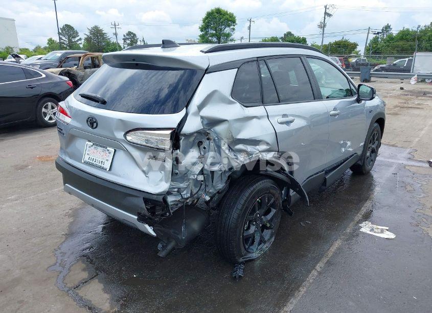 Photo 4 of 2025 Toyota Corolla CROSS LE (VIN 7MUCAAAG6SV131340)