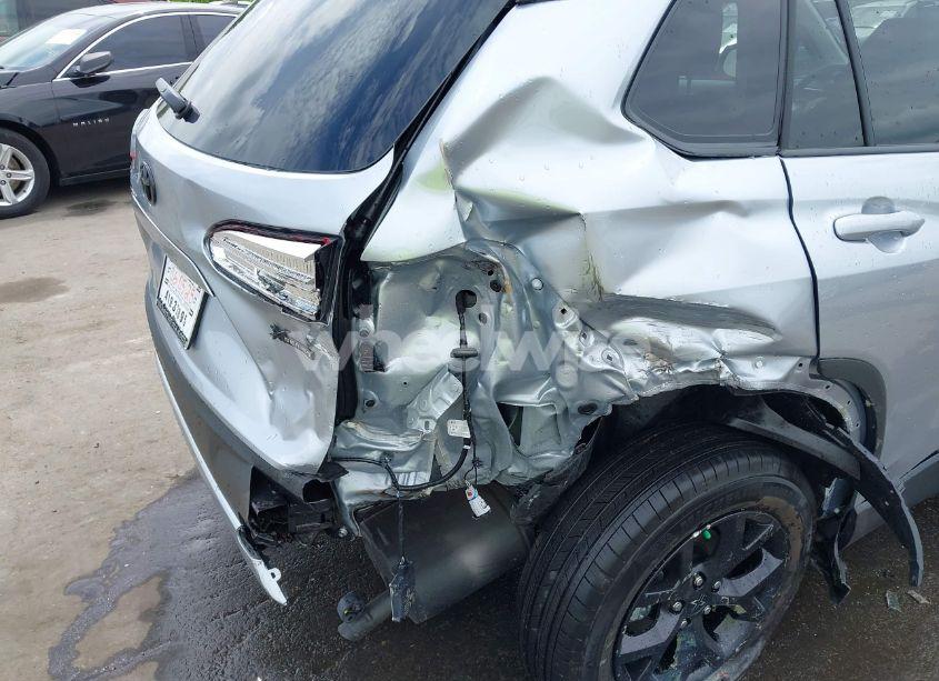 Photo 6 of 2025 Toyota Corolla CROSS LE (VIN 7MUCAAAG6SV131340)