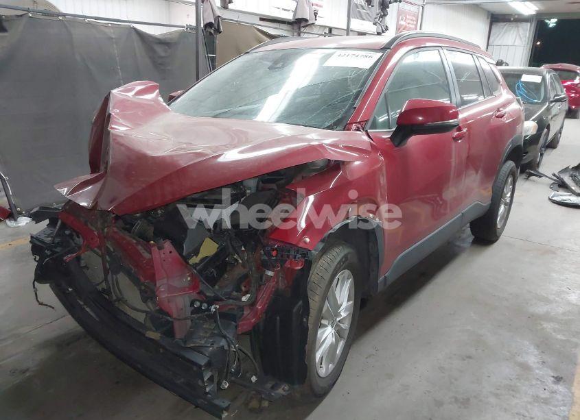 Photo 2 of 2022 Toyota Corolla CROSS LE (VIN 7MUCAAAG7NV018713)