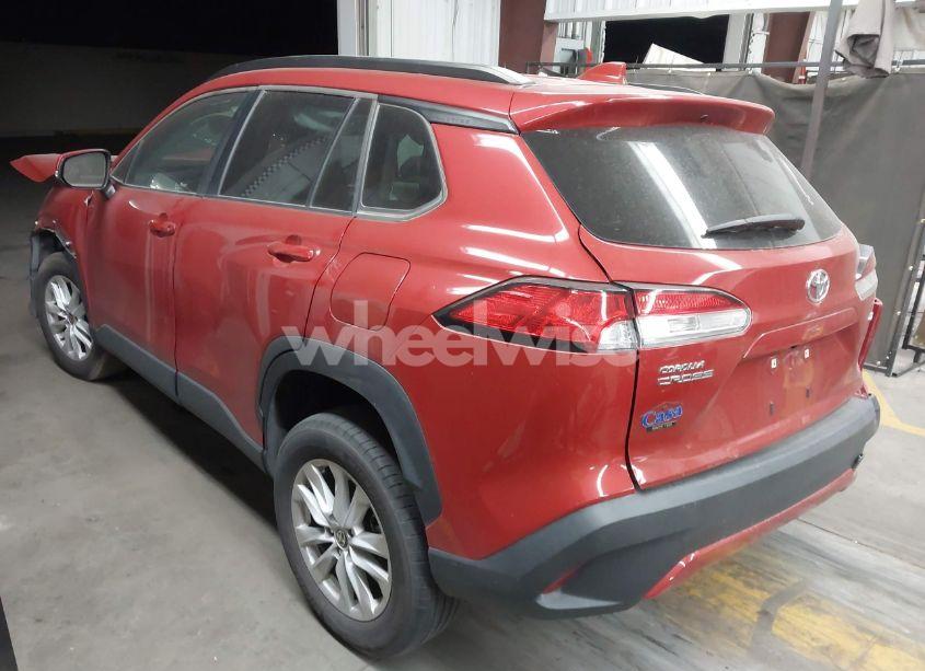 Photo 3 of 2022 Toyota Corolla CROSS LE (VIN 7MUCAAAG7NV018713)