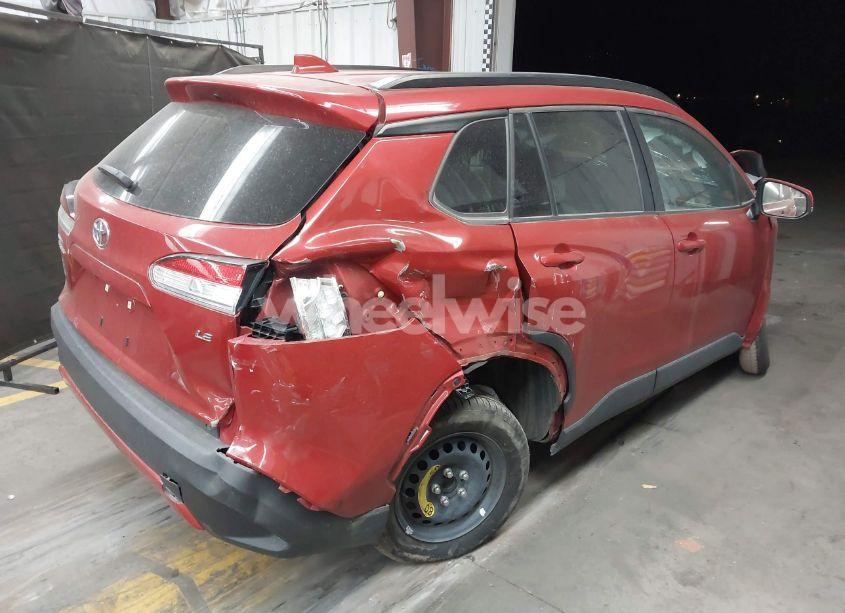 Photo 4 of 2022 Toyota Corolla CROSS LE (VIN 7MUCAAAG7NV018713)