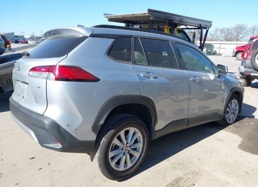 Photo 16 of 2022 Toyota Corolla CROSS LE (VIN 7MUCAAAG7NV024382)