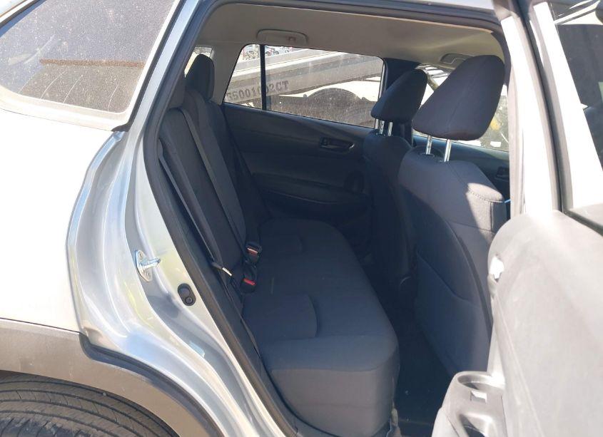 Photo 4 of 2022 Toyota Corolla CROSS LE (VIN 7MUCAAAG7NV024382)