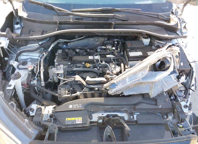 Photo 6 of 2022 Toyota Corolla CROSS LE (VIN 7MUCAAAG7NV024382)