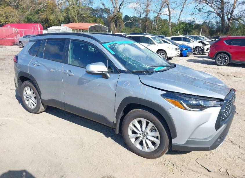 2024 Toyota Corolla CROSS LE (VIN 7MUCAAAG7RV101189) main photo