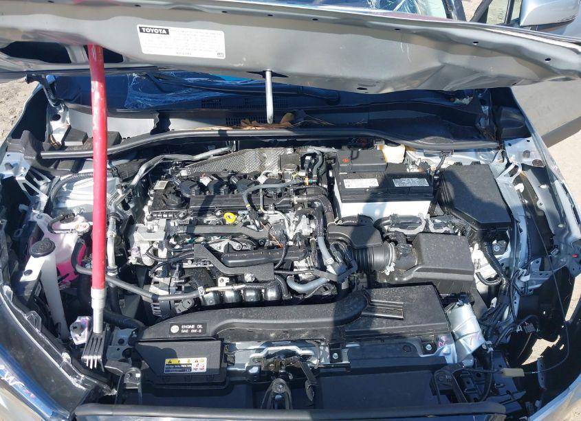 Photo 10 of 2024 Toyota Corolla CROSS LE (VIN 7MUCAAAG7RV101189)