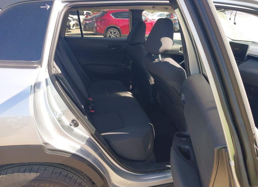Photo 8 of 2024 Toyota Corolla CROSS LE (VIN 7MUCAAAG7RV101189)