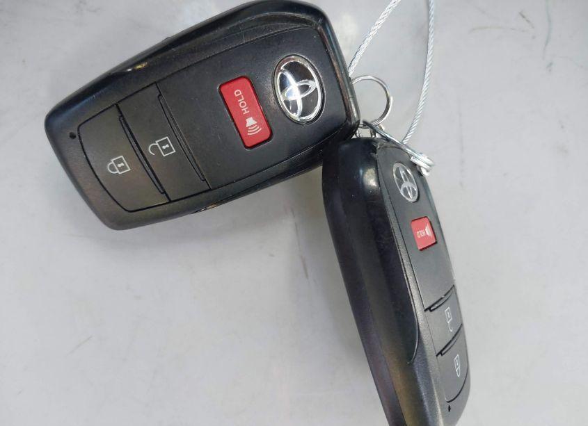 Photo 11 of 2022 Toyota Corolla CROSS LE (VIN 7MUCAAAG8NV036573)