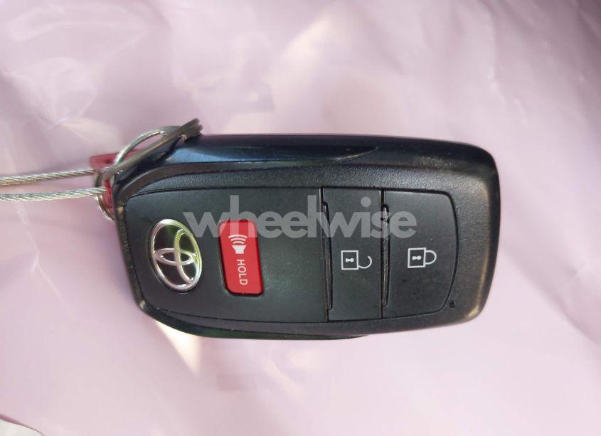 Photo 11 of 2024 Toyota Corolla CROSS LE (VIN 7MUCAAAG8RV083172)