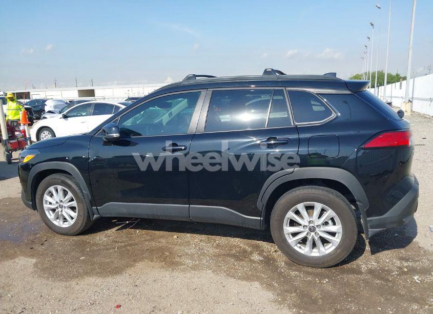 Photo 14 of 2024 Toyota Corolla CROSS LE (VIN 7MUCAAAG8RV083172)