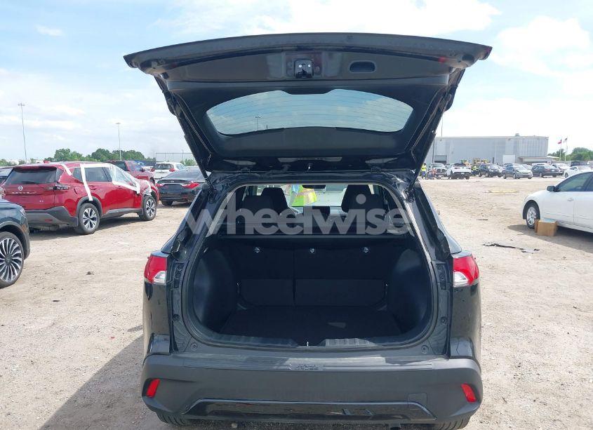 Photo 17 of 2024 Toyota Corolla CROSS LE (VIN 7MUCAAAG8RV083172)