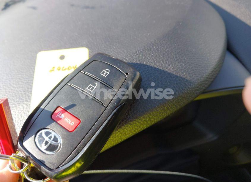 Photo 11 of 2024 Toyota Corolla CROSS LE (VIN 7MUCAAAG8RV098142)