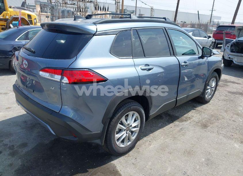 Photo 4 of 2025 Toyota Corolla CROSS LE (VIN 7MUCAAAG8SV134062)