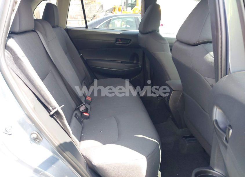 Photo 8 of 2025 Toyota Corolla CROSS LE (VIN 7MUCAAAG8SV134062)