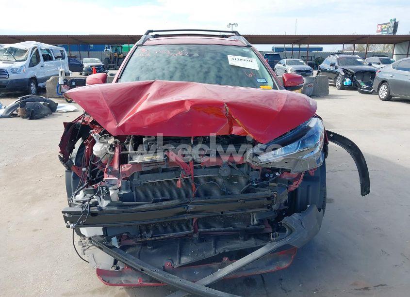 Photo 13 of 2022 Toyota Corolla CROSS LE (VIN 7MUCAAAG9NV010886)