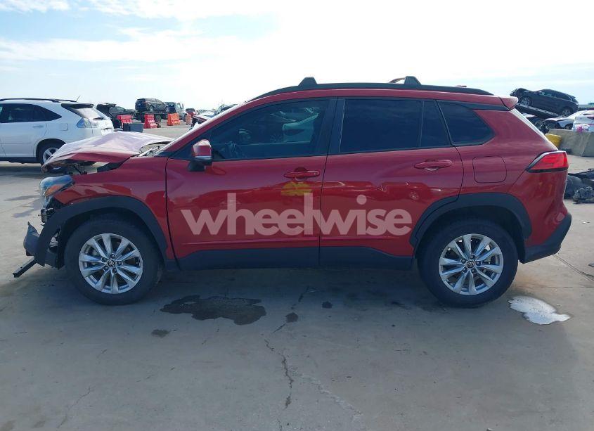 Photo 15 of 2022 Toyota Corolla CROSS LE (VIN 7MUCAAAG9NV010886)