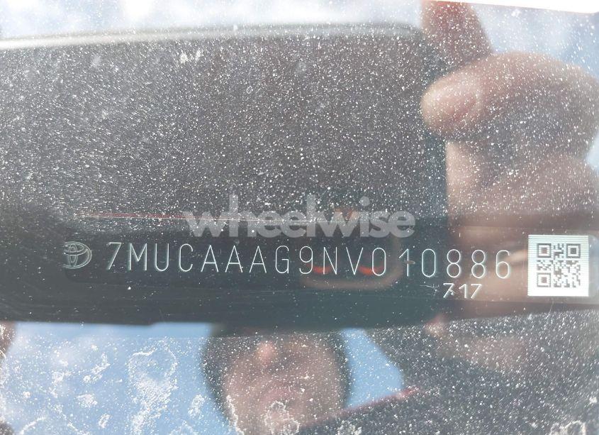 Photo 18 of 2022 Toyota Corolla CROSS LE (VIN 7MUCAAAG9NV010886)